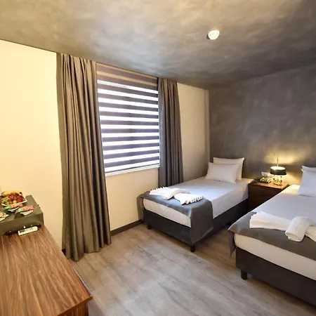 Sunflower Hotel *