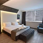 Sunflower Hotel *