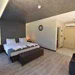 Hotel Sunflower *